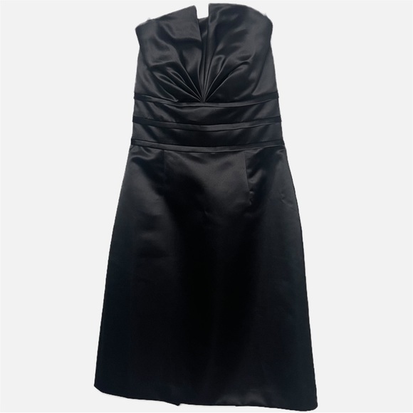 White House Black Market Dresses & Skirts - White House Black Market strapless black dress size 2